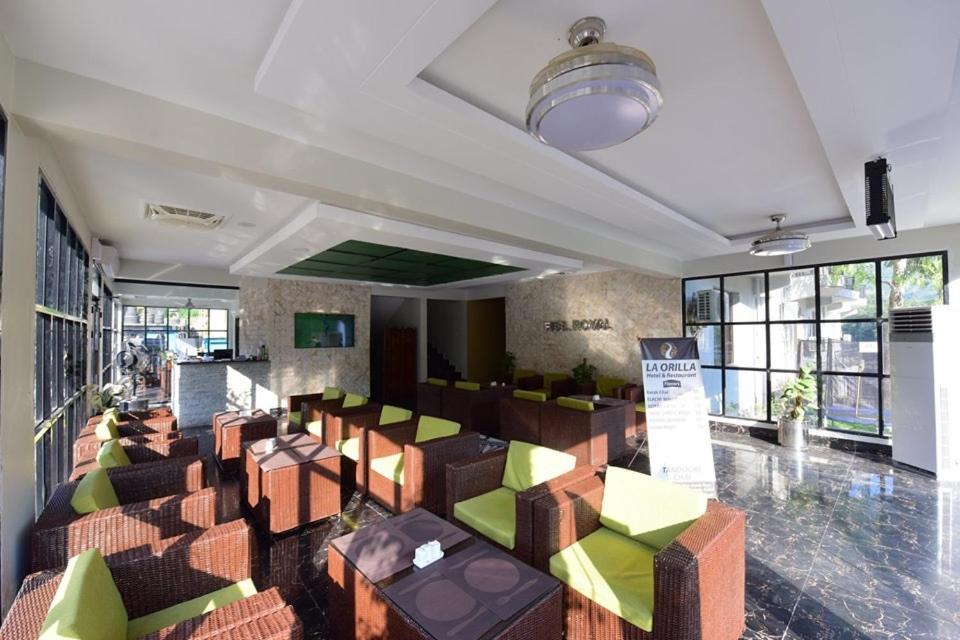 Hotel La Orilla Muzaffarabad Exterior foto