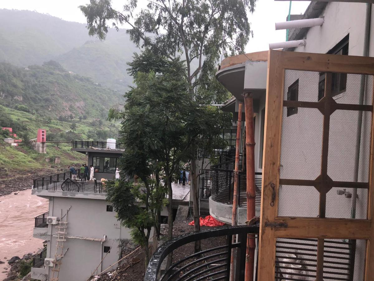 Hotel La Orilla Muzaffarabad Exterior foto