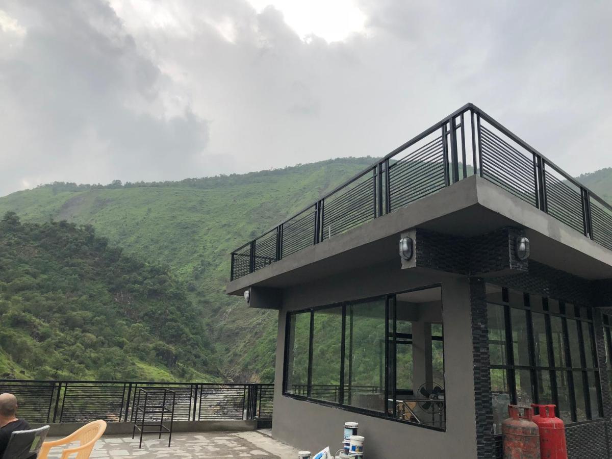 Hotel La Orilla Muzaffarabad Exterior foto
